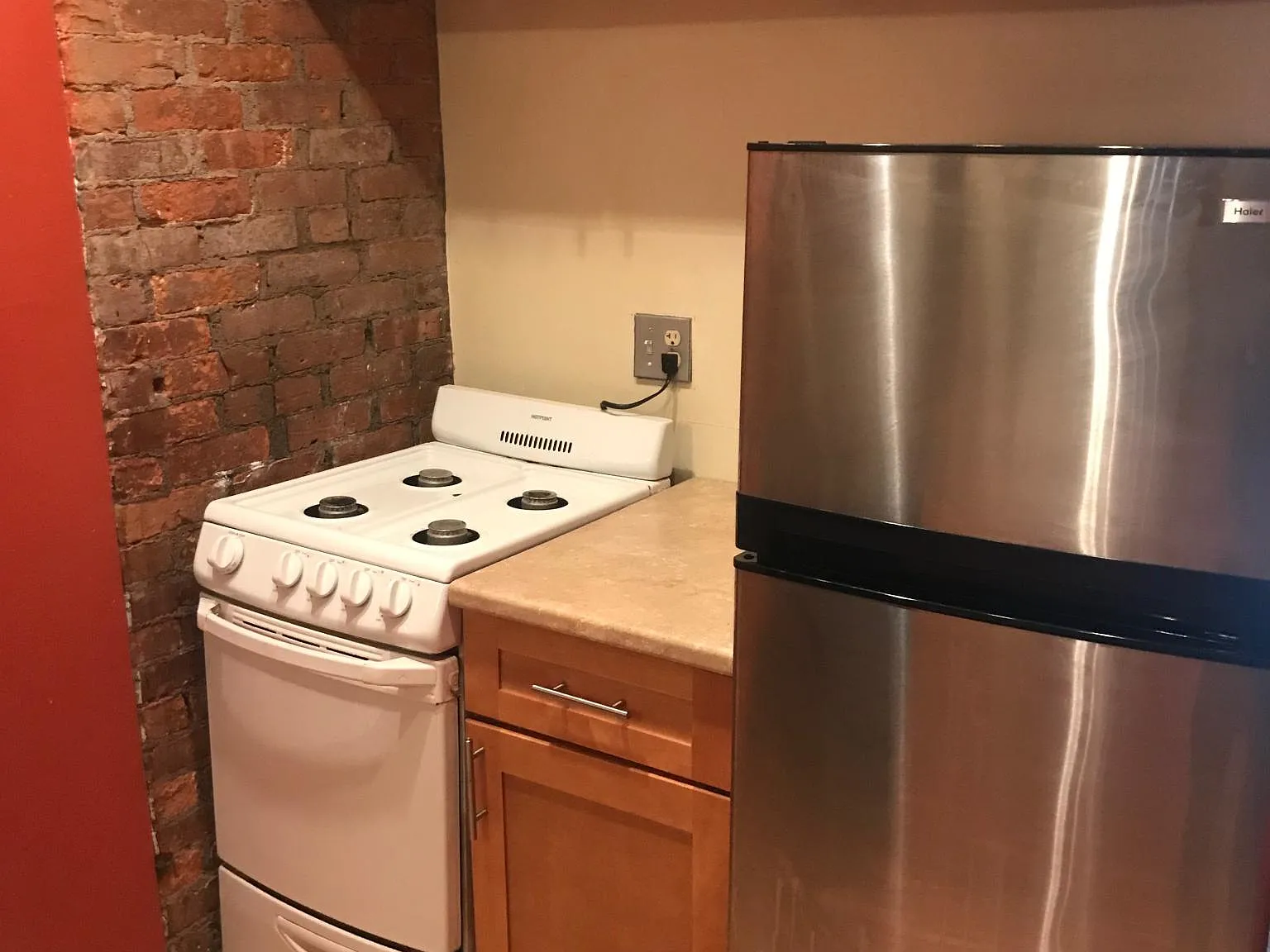 1 bed, 1200 sqft, $1,425 — Photo 2