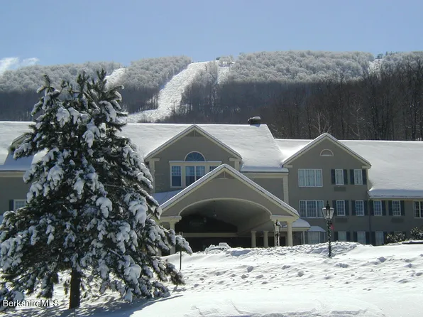 37 Corey Rd #516, Hancock, MA 01237