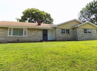 319 N 11th St, Frankton, IN 46044