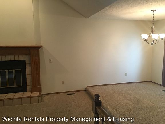 5th image of 3011 N Longfellow Ct