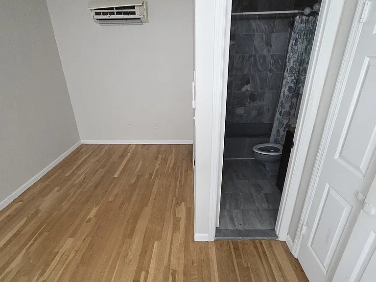 181 Erie Street — Photo 6