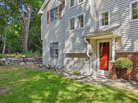 3rd image of 14355 Raymond Ln