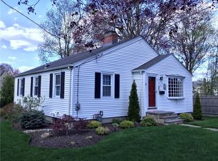 25 Eleanor St, Warwick, RI 02888