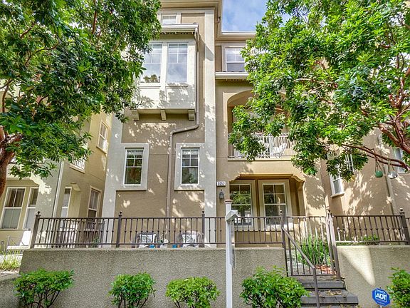 2nd image of 3052 Mary Helen Ln