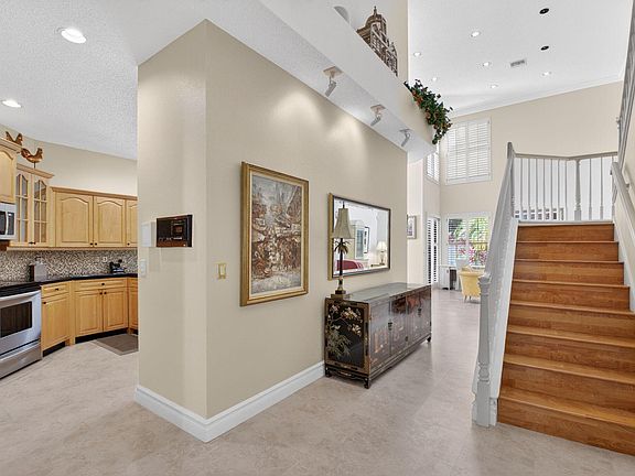 5th image of 6395 NW 24th Avenue