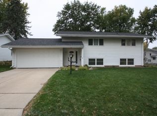 3214 Randolph St, Waterloo, IA 50702
