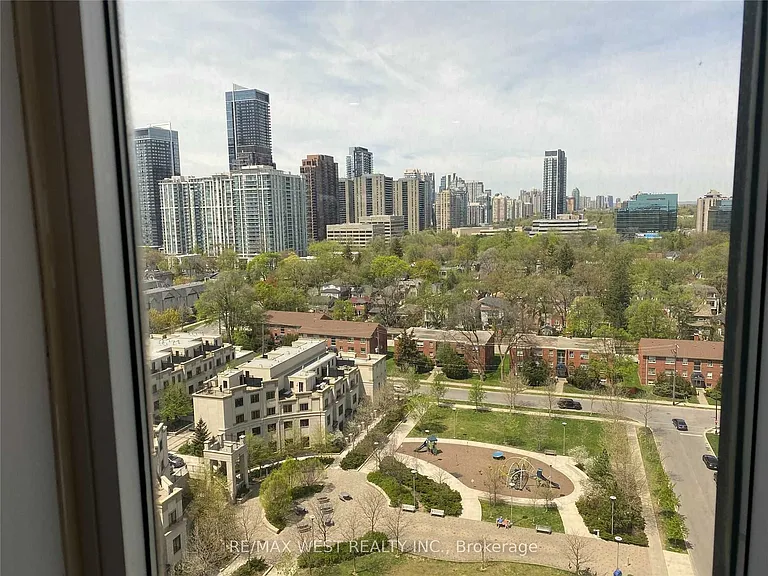 100 Harrison Garden Blvd #1318 — Photo 5