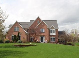 26 Sunrise Hl, Pittsford, NY 14534