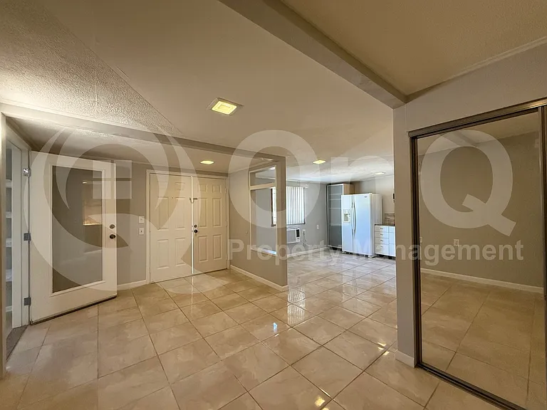 3838 E Seneca St — Photo 21