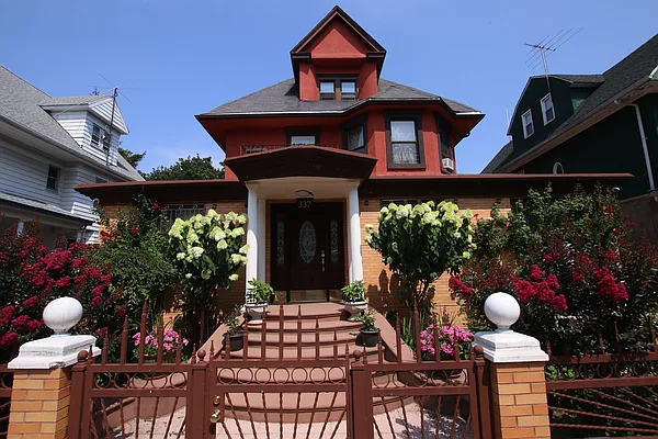 Rented by Corcoran | media 10