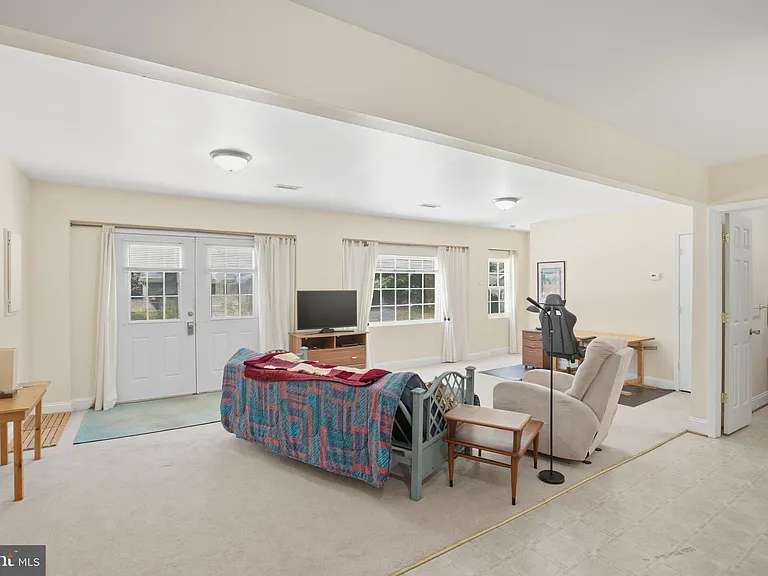 6485 Tip Hill Dr — Photo 4