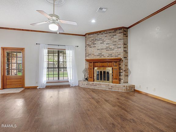 4th image of 312 Wallingsford Cir