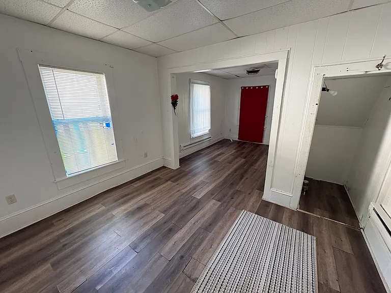 703 W Briggs Ave — Photo 2