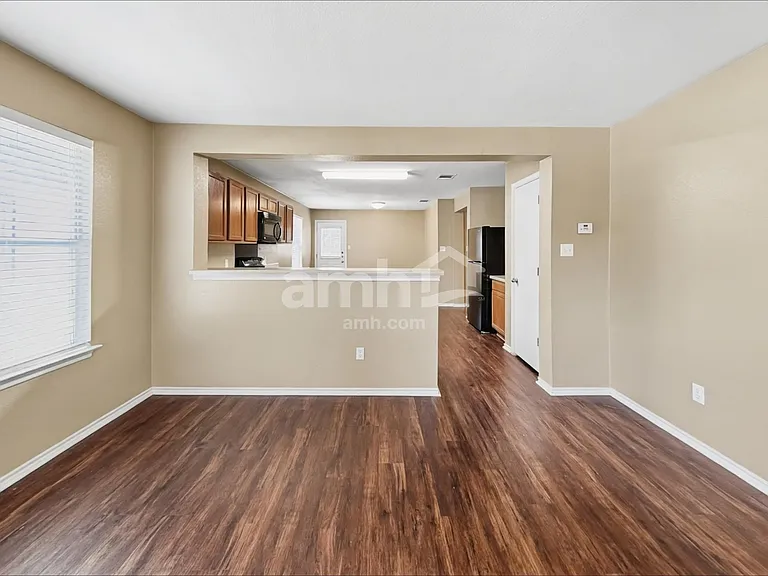 279 Quarter Ave — Photo 6