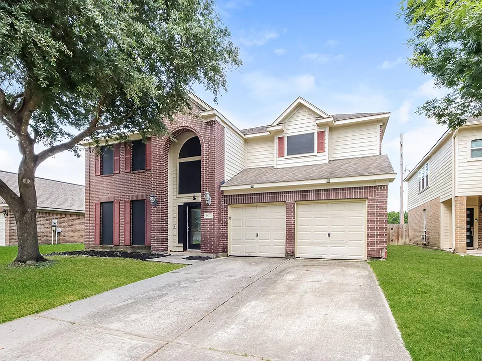 18222 Noble Forest Dr