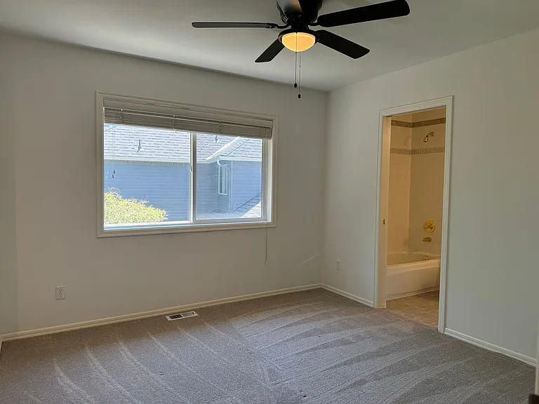 27171 SE 25th Pl — Photo 29