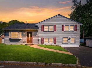 520 Oak St, Kenilworth Boro, NJ 07033