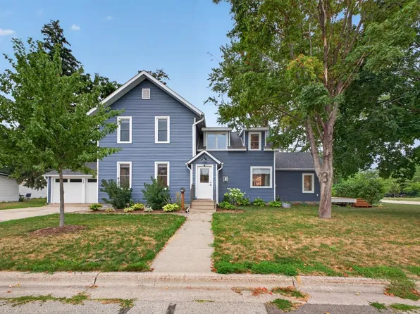 809 S Prairie St, Lake City, MN 55041