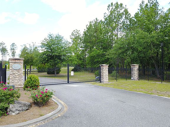 3rd image of 15433 Bullock Bluff Rd