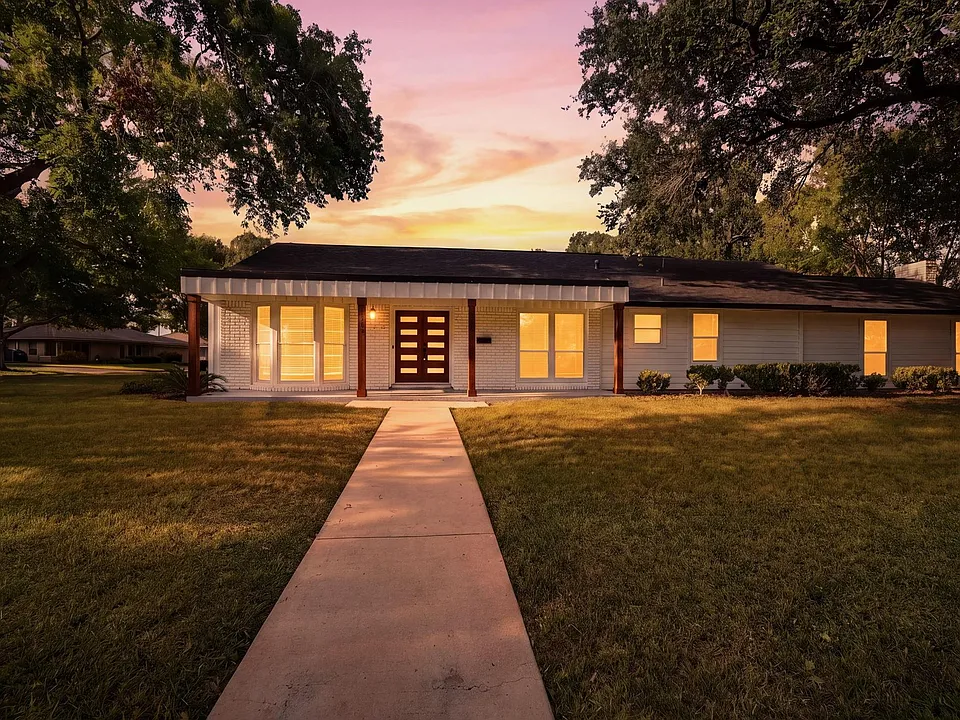 10613 Willowisp Dr