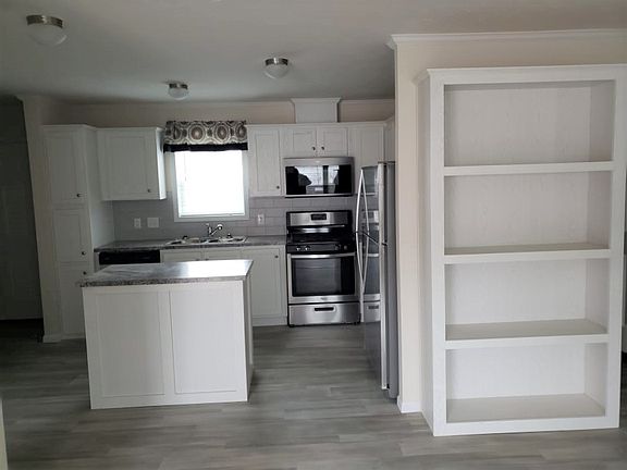 3rd image of 38000 Le Chateau Blvd #536