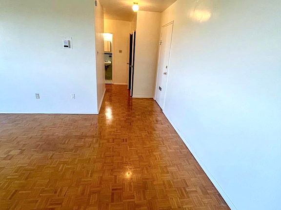 2nd image of 184 Mill St S #0