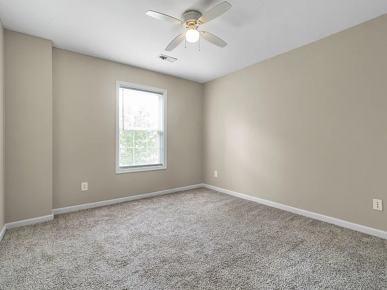 772 Cherrybark Ln #F — Photo 7
