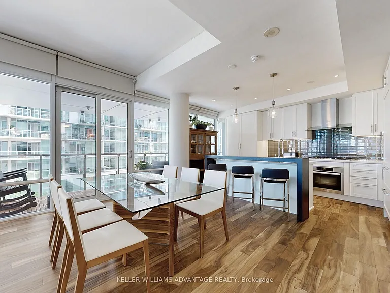 29 Queens Quay E #401 — Photo 11