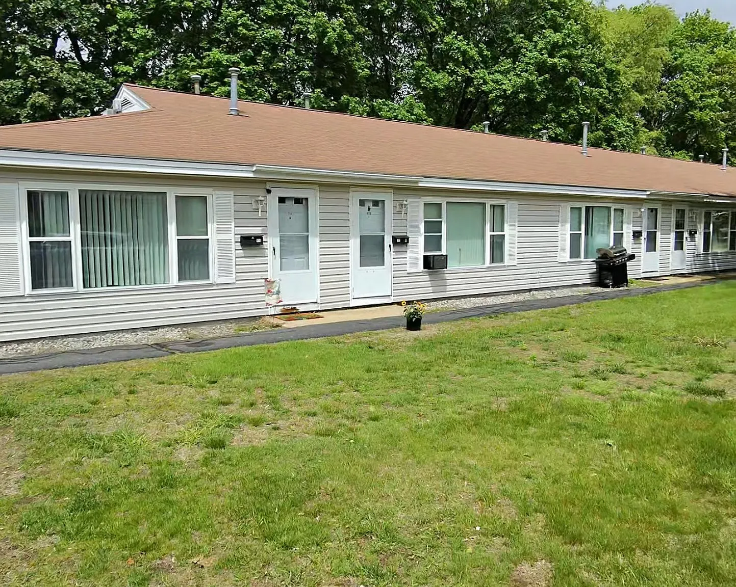 1 bed, 800 sqft, $1,900 — Photo 1