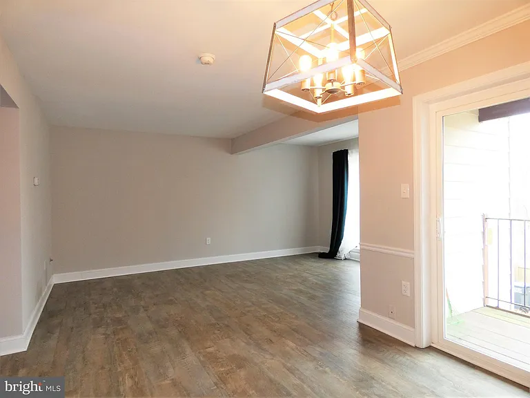 4128 Hamlin Ct — Photo 18