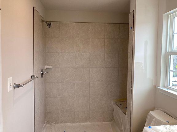 5th image of 1025 Valley Run Dr