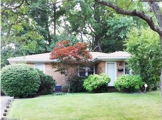 1099 Endicott Dr, Akron, OH 44313