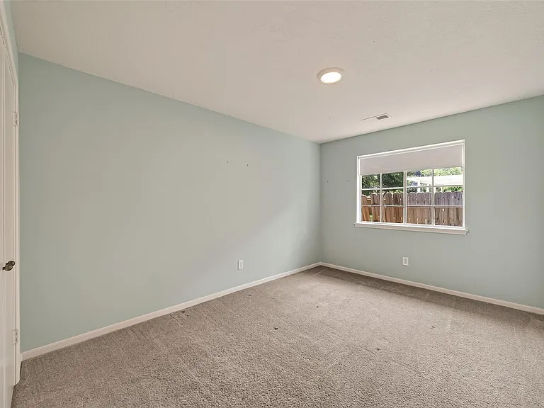 22619 Old Church Ln — Photo 33