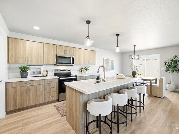 5th image of 27 S Sweetgrass Pl