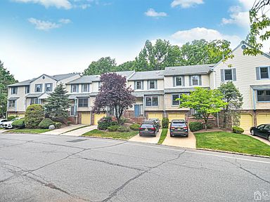 4603 Stonehedge Rd Edison Nj 08820 Zillow