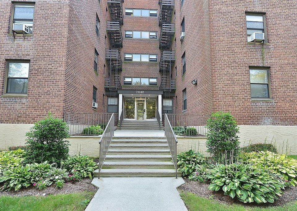 1st image of 21102 73rd Ave APT 6P