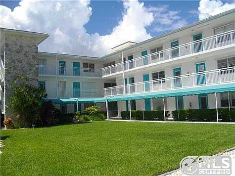2nd image of 37 Yacht Club Dr APT 106