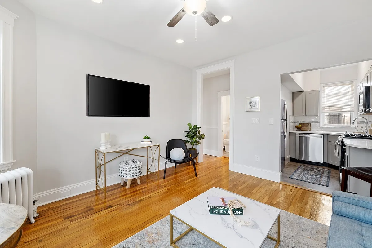 Building Photo - 1564 Commonwealth Ave #11