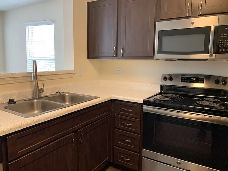 Hamilton at Turman Farms Apartments — Photo 85