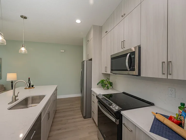 870 Paddleboard Ct — Photo 5