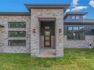 12 High Meadow Trl, Franklin, TX 77856