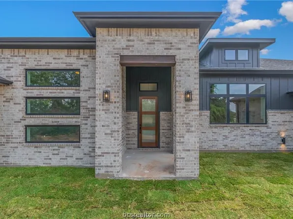 12 High Meadow Trl, Franklin, TX 77856