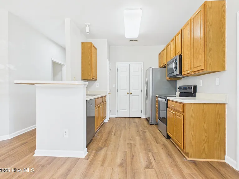 2111 Kudrow Ln — Photo 16