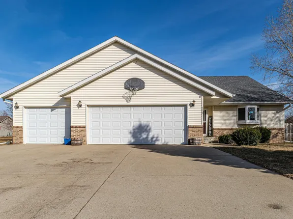 809 S Geinitz Ave, Litchfield, MN 55355