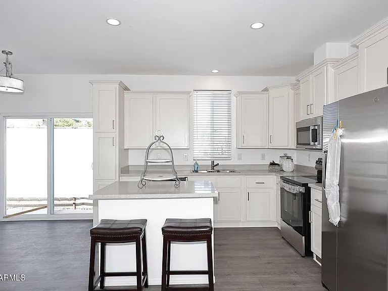 13004 N 19th Pl — Photo 11