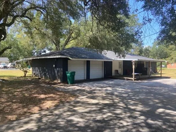 1226 Beagle Rd, Orange, TX 77632
