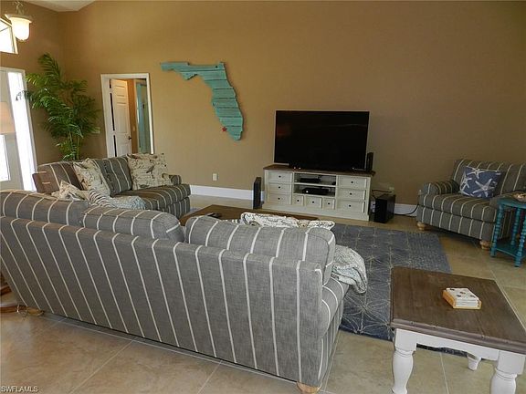 2nd image of 1873 Woodbine Ct