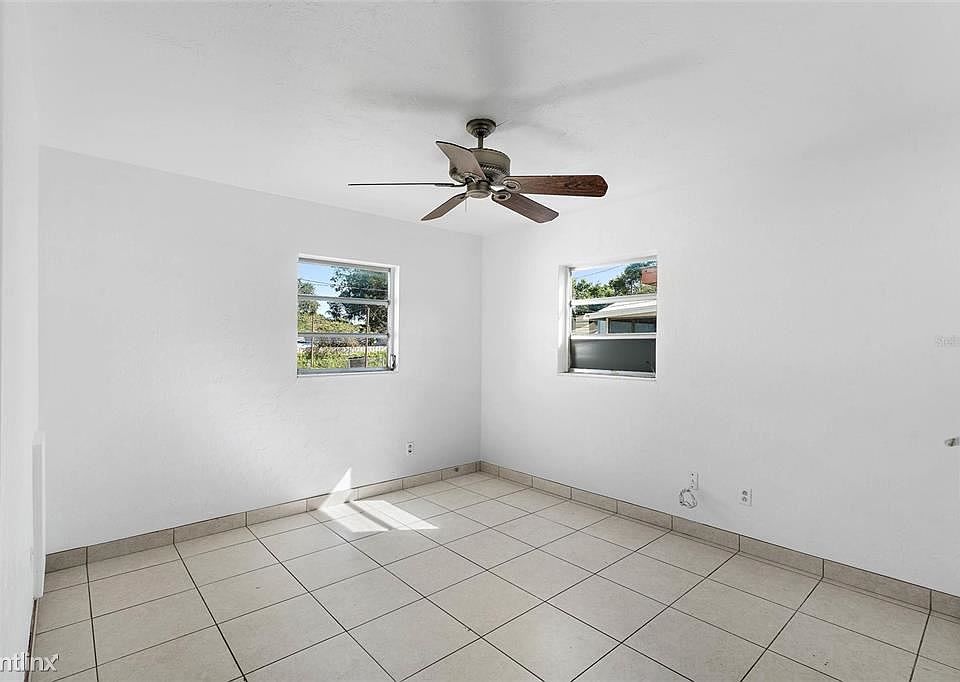 1st image of 4677R 31st Ave N