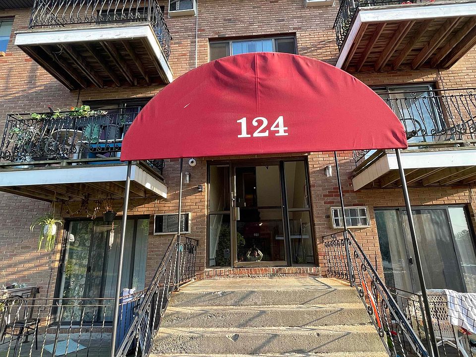 1st image of 124 Mammoth Road #21