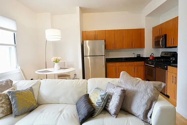 Rented by Compass | media 17